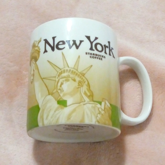 Starbucks collector series New York 2009 - Picture 1 of 3